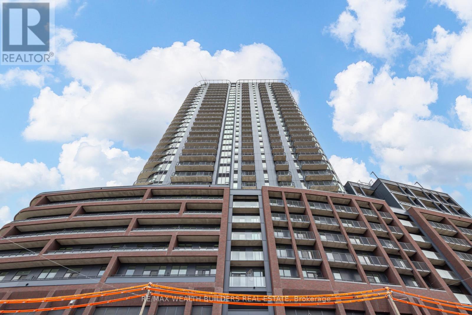 1808 - 1185 Dupont Street, Toronto, Ontario  M6H 0G5 - Photo 3 - W13090936