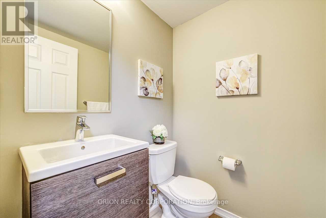 56 Golden Springs Drive N, Brampton, Ontario  L7A 2X1 - Photo 6 - W13090946