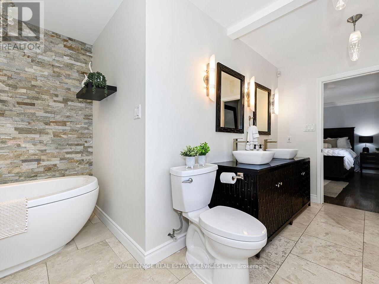 1454 Chasehurst Drive, Mississauga, Ontario  L5J 3A7 - Photo 21 - W13090952