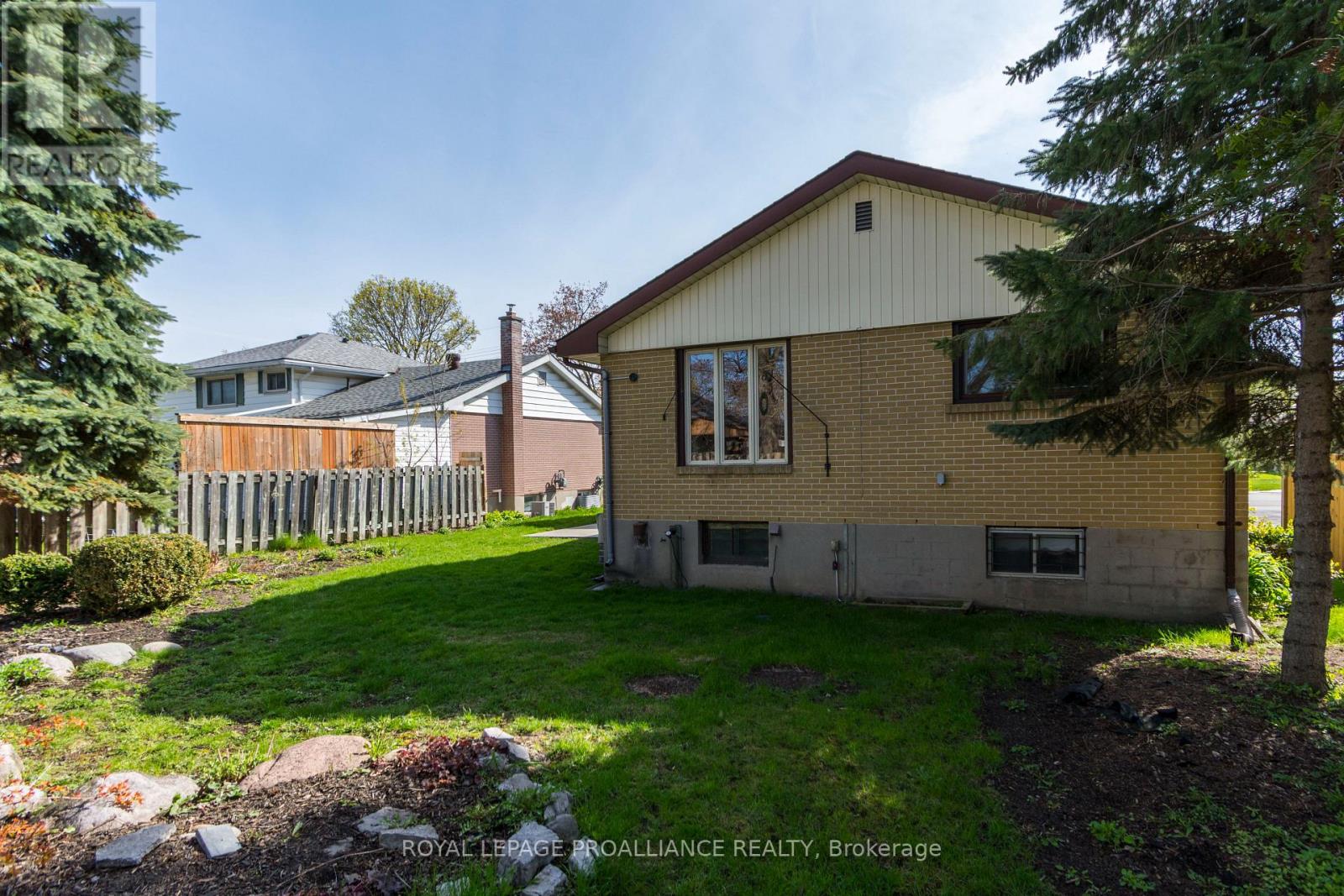 114 Rollins Drive, Belleville, Ontario  K8N 4J5 - Photo 33 - X13090608