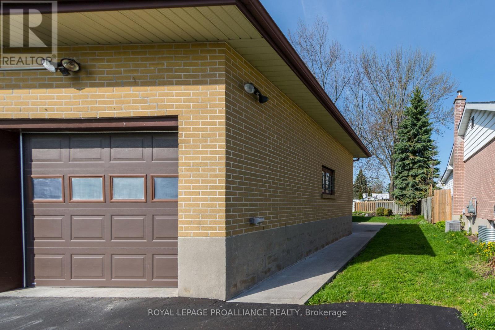 114 Rollins Drive, Belleville, Ontario  K8N 4J5 - Photo 35 - X13090608