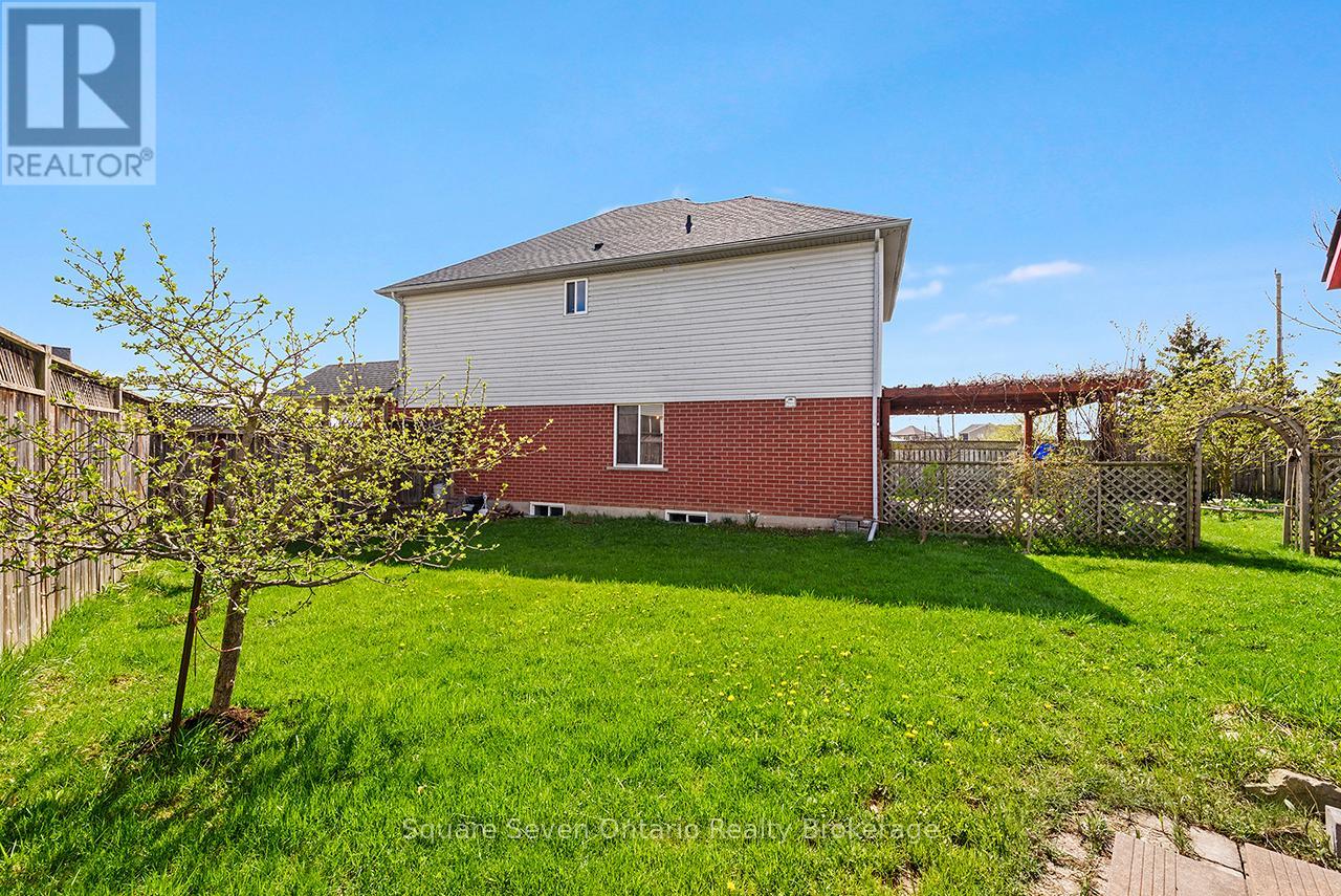 635 Commonwealth Crescent, Kitchener, Ontario  N2E 4J9 - Photo 43 - X13090770