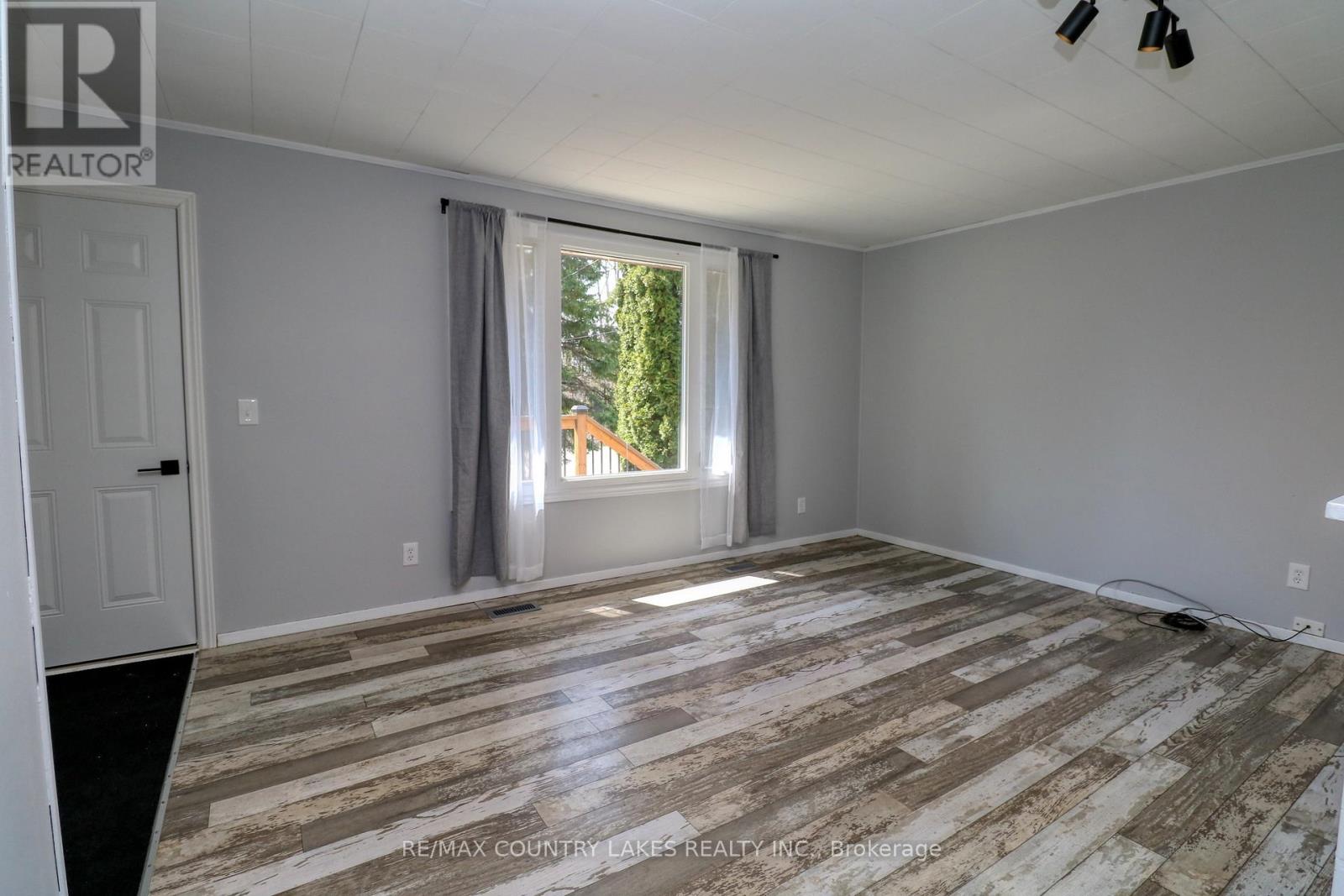 126 Mcguire Beach Road, Kawartha Lakes, Ontario  K0M 2B0 - Photo 10 - X13090826