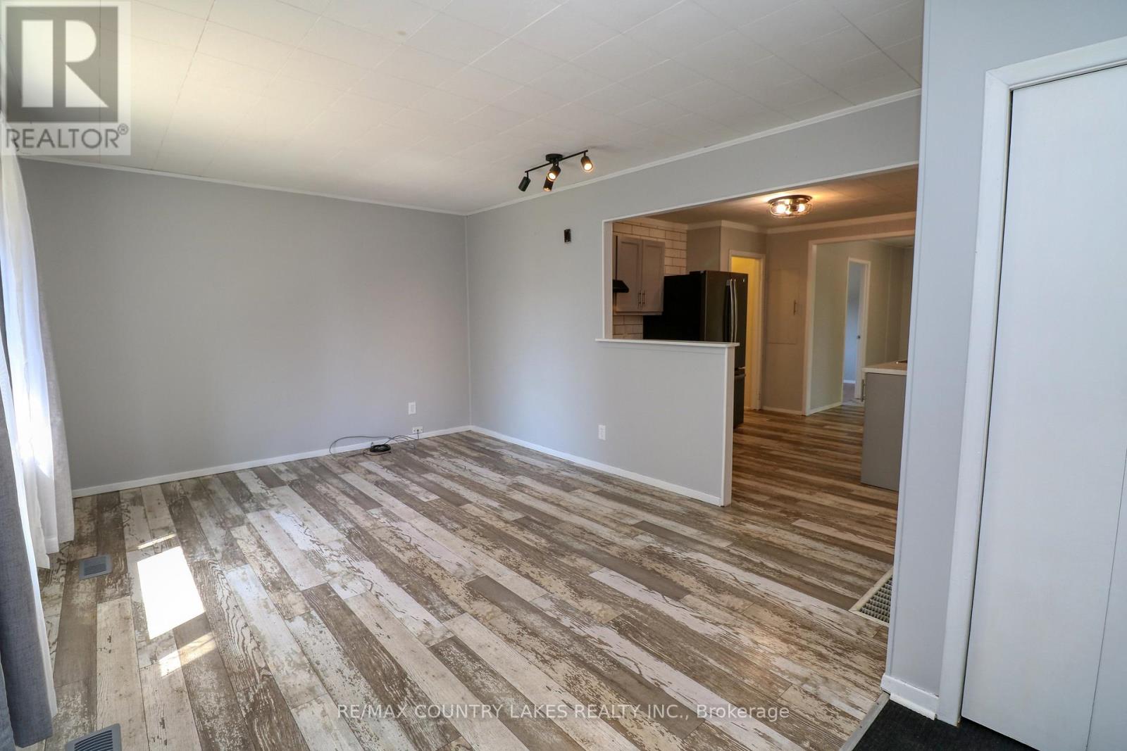 126 Mcguire Beach Road, Kawartha Lakes, Ontario  K0M 2B0 - Photo 7 - X13090826