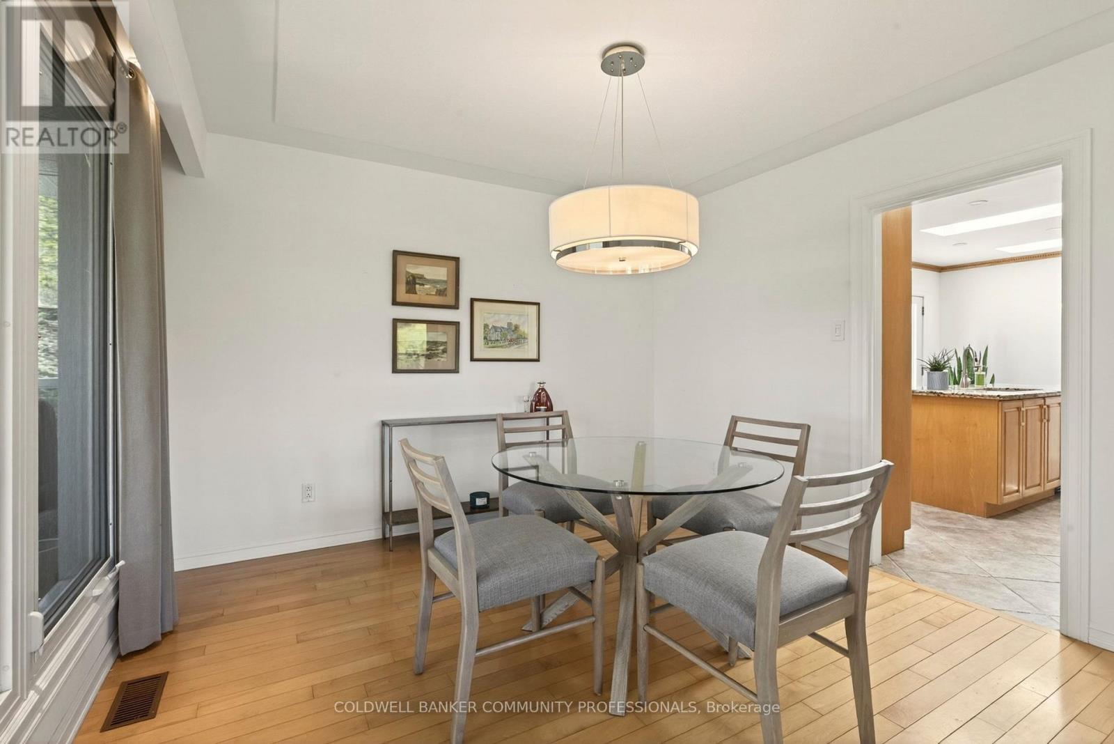 123 Hillcrest Avenue, Hamilton, Ontario  L9H 4X7 - Photo 12 - X13091038