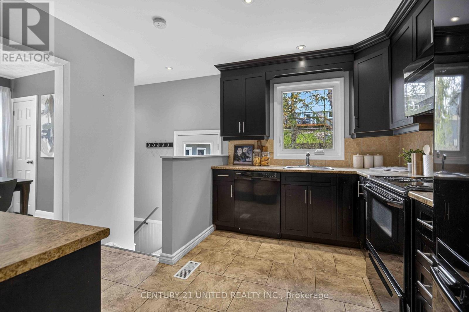 1459 Westbrook Drive, Peterborough, Ontario  K9J 6R5 - Photo 10 - X13091090