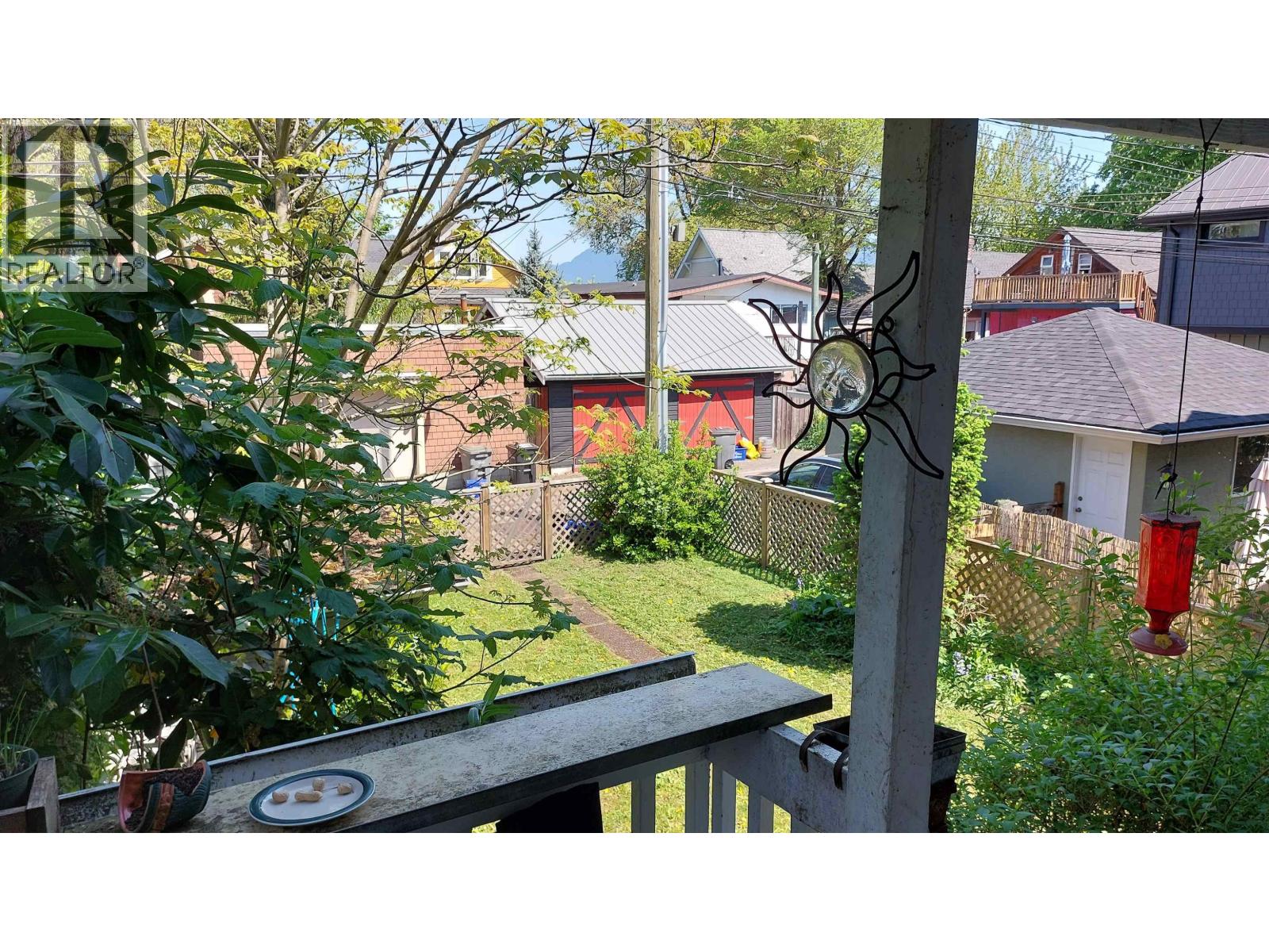 1951 Napier Street, Vancouver, British Columbia  V5L 2N6 - Photo 5 - R3119550