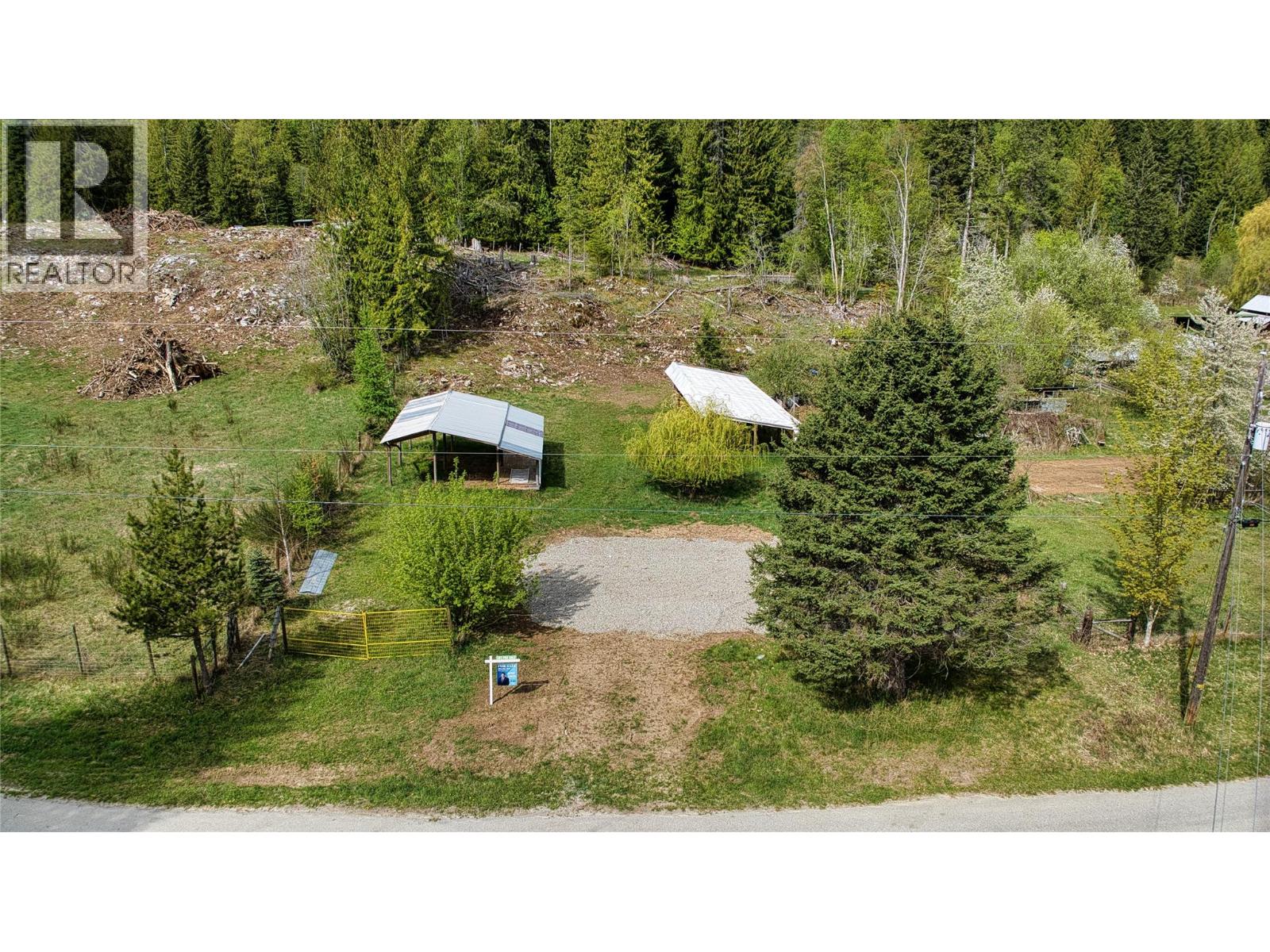 15775 Peters Road Road, Crawford Bay, British Columbia  V0B 1E0 - Photo 10 - 10385850