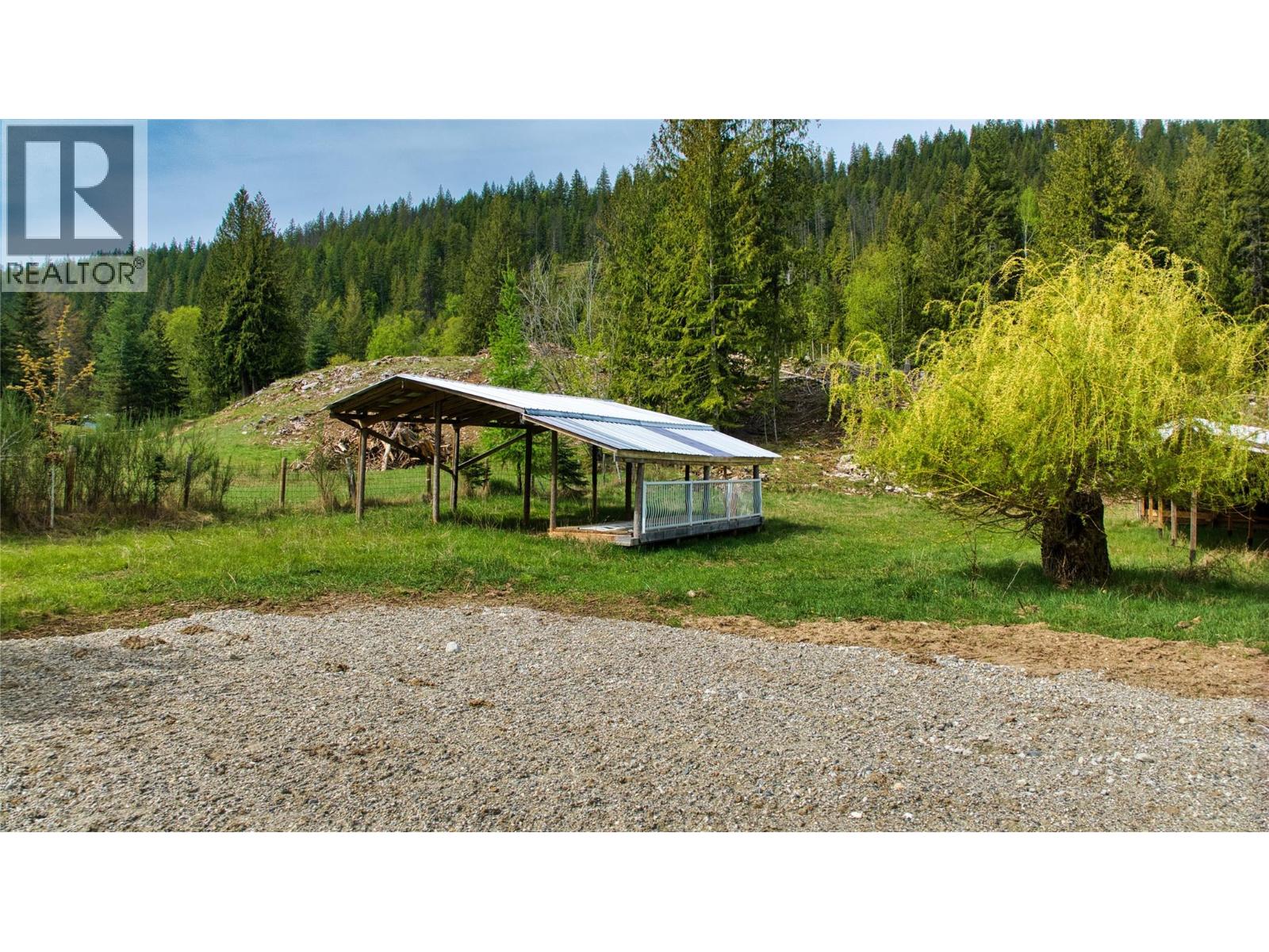 15775 Peters Road Road, Crawford Bay, British Columbia  V0B 1E0 - Photo 14 - 10385850