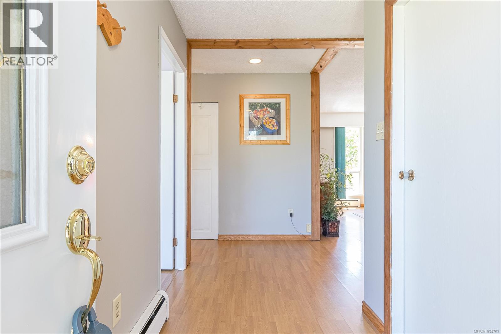 For Sale: 610 Chinook Ave, Parksville, ON | 4 Bed, 3 Bath House for $295,000. See 26 photos!