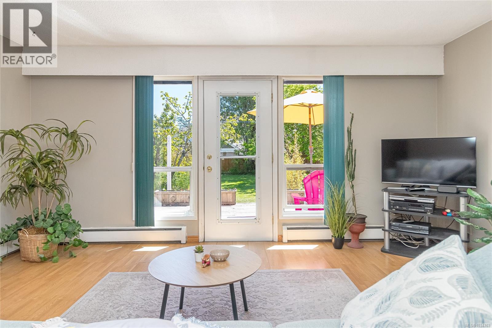 For Sale: 610 Chinook Ave, Parksville, ON | 4 Bed, 3 Bath House for $295,000. See 26 photos!