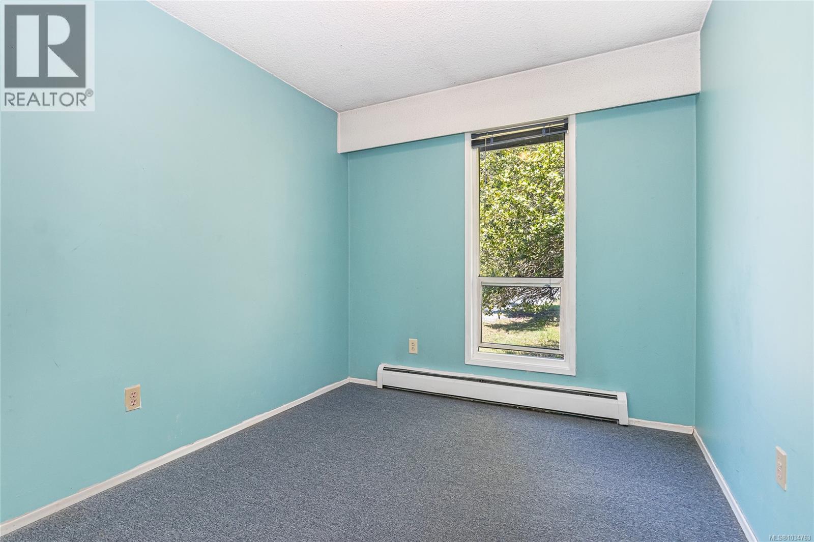 For Sale: 610 Chinook Ave, Parksville, ON | 4 Bed, 3 Bath House for $295,000. See 26 photos!