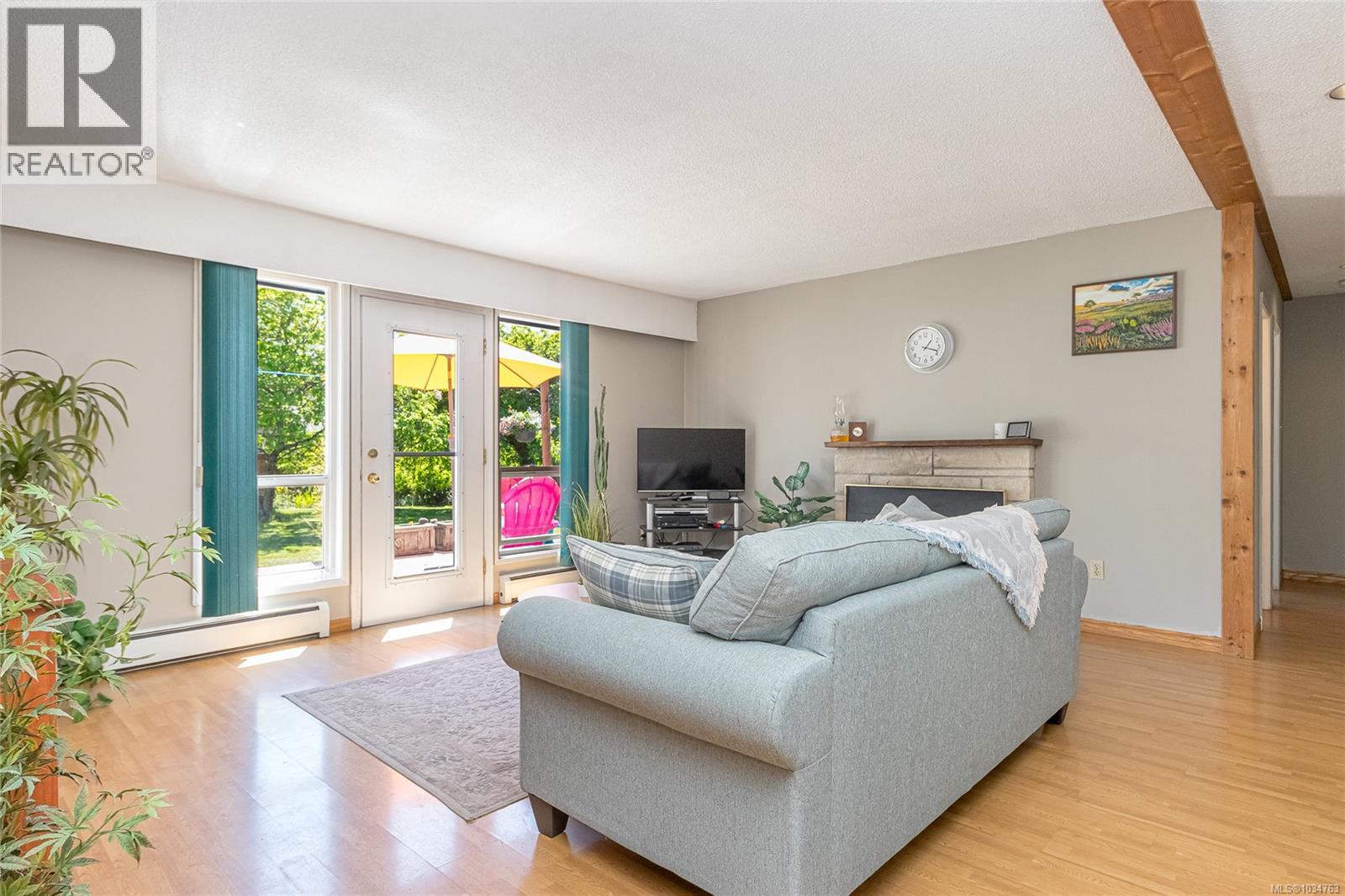 For Sale: 610 Chinook Ave, Parksville, ON | 4 Bed, 3 Bath House for $295,000. See 26 photos!