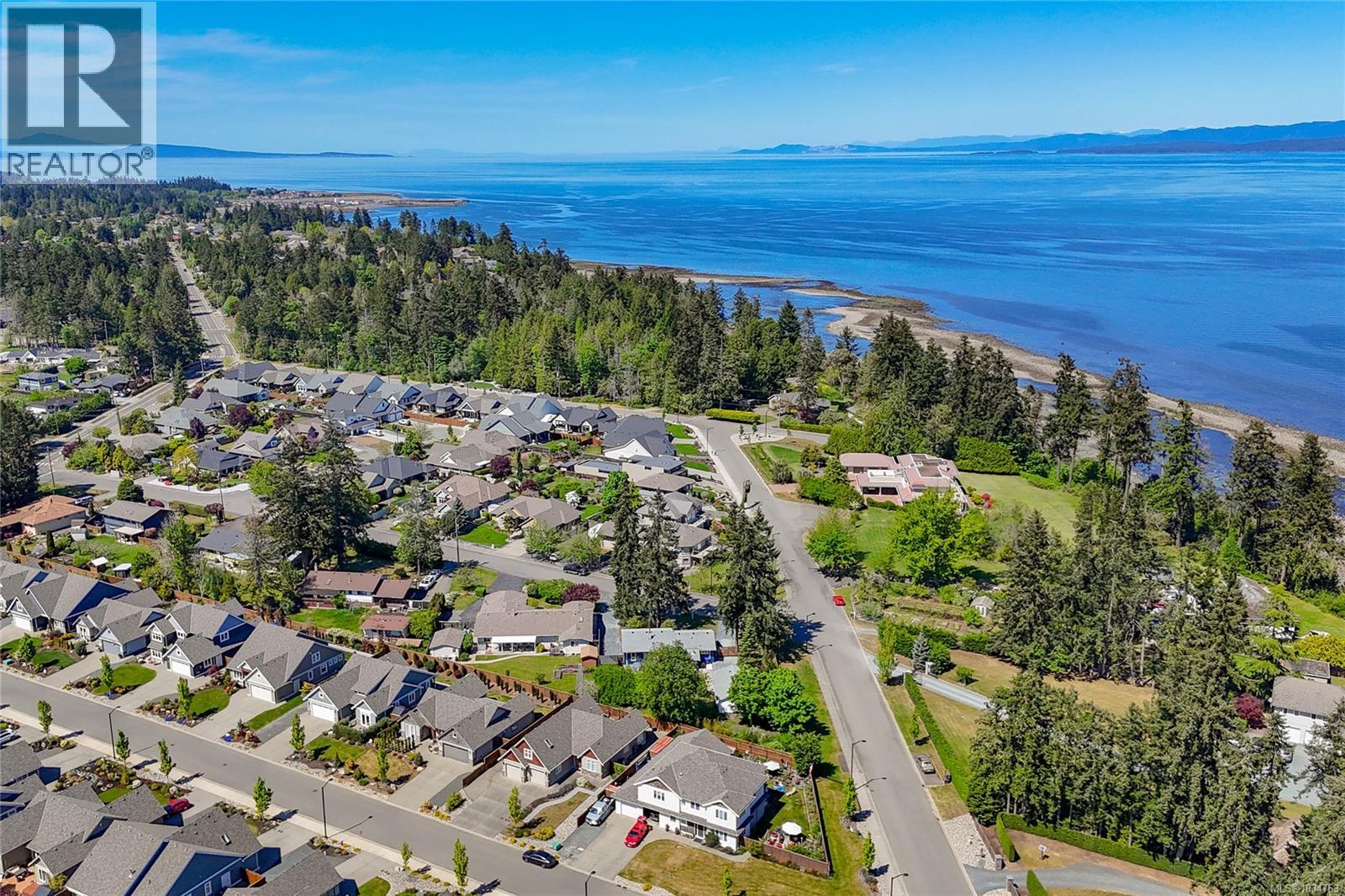 For Sale: 610 Chinook Ave, Parksville, ON | 4 Bed, 3 Bath House for $295,000. See 26 photos!