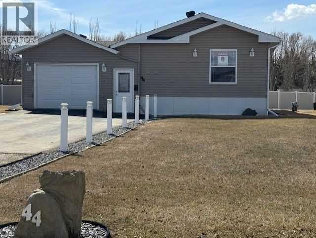 44, 15 Mackenzie Ranch Way, Lacombe, Alberta  T4L 0B4 - Photo 1 - A2307043