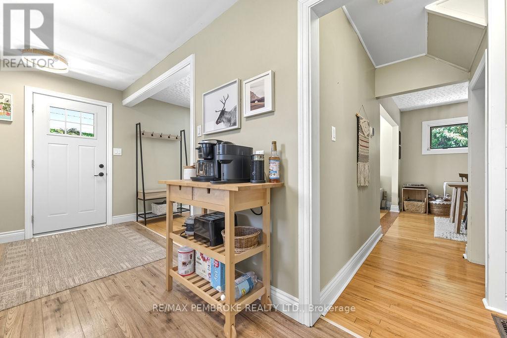 325 Chamberlain Street, Pembroke, Ontario  K8A 2M7 - Photo 10 - X13091208