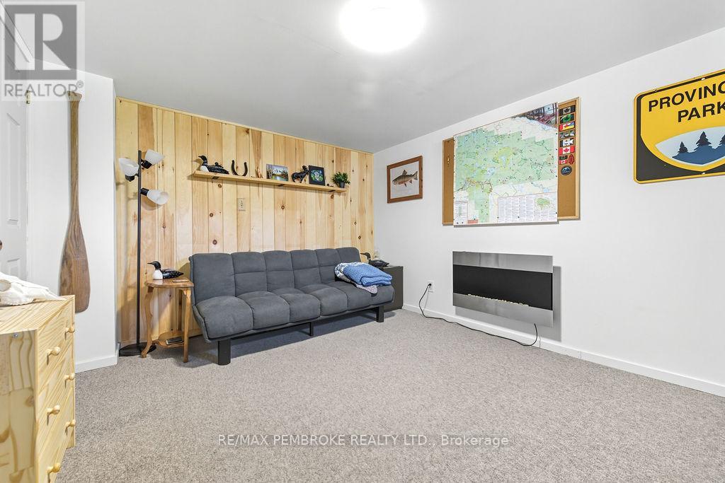 325 Chamberlain Street, Pembroke, Ontario  K8A 2M7 - Photo 29 - X13091208