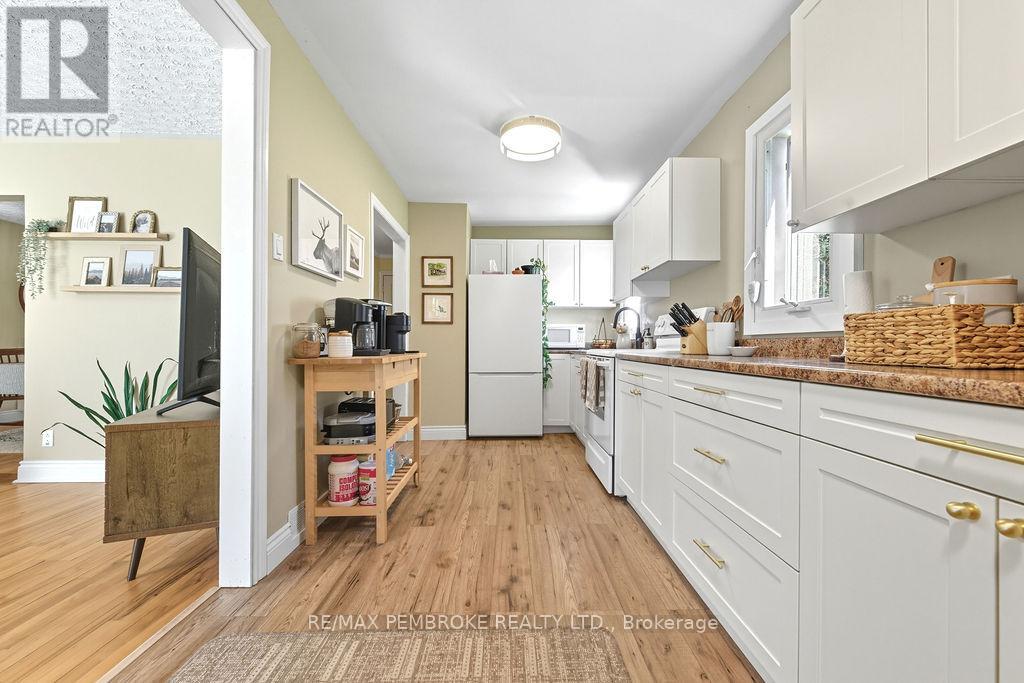 325 Chamberlain Street, Pembroke, Ontario  K8A 2M7 - Photo 7 - X13091208