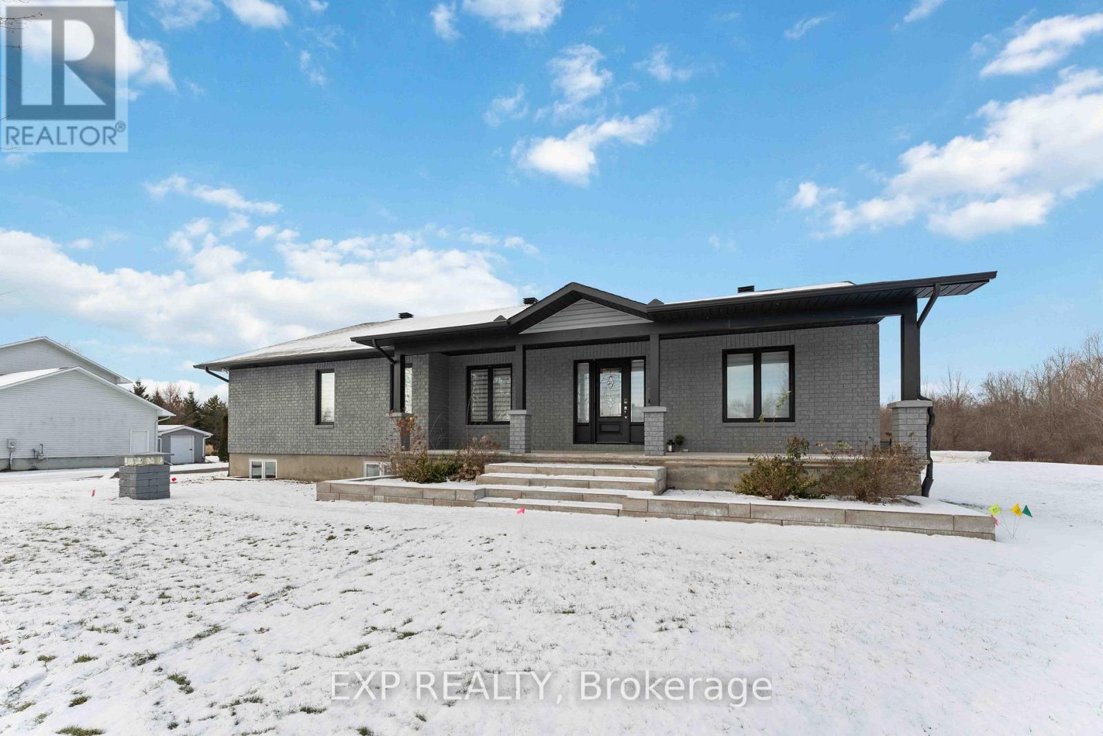 2760 Johannes Street, Ottawa, Ontario  K0A 2P0 - Photo 1 - X13091114