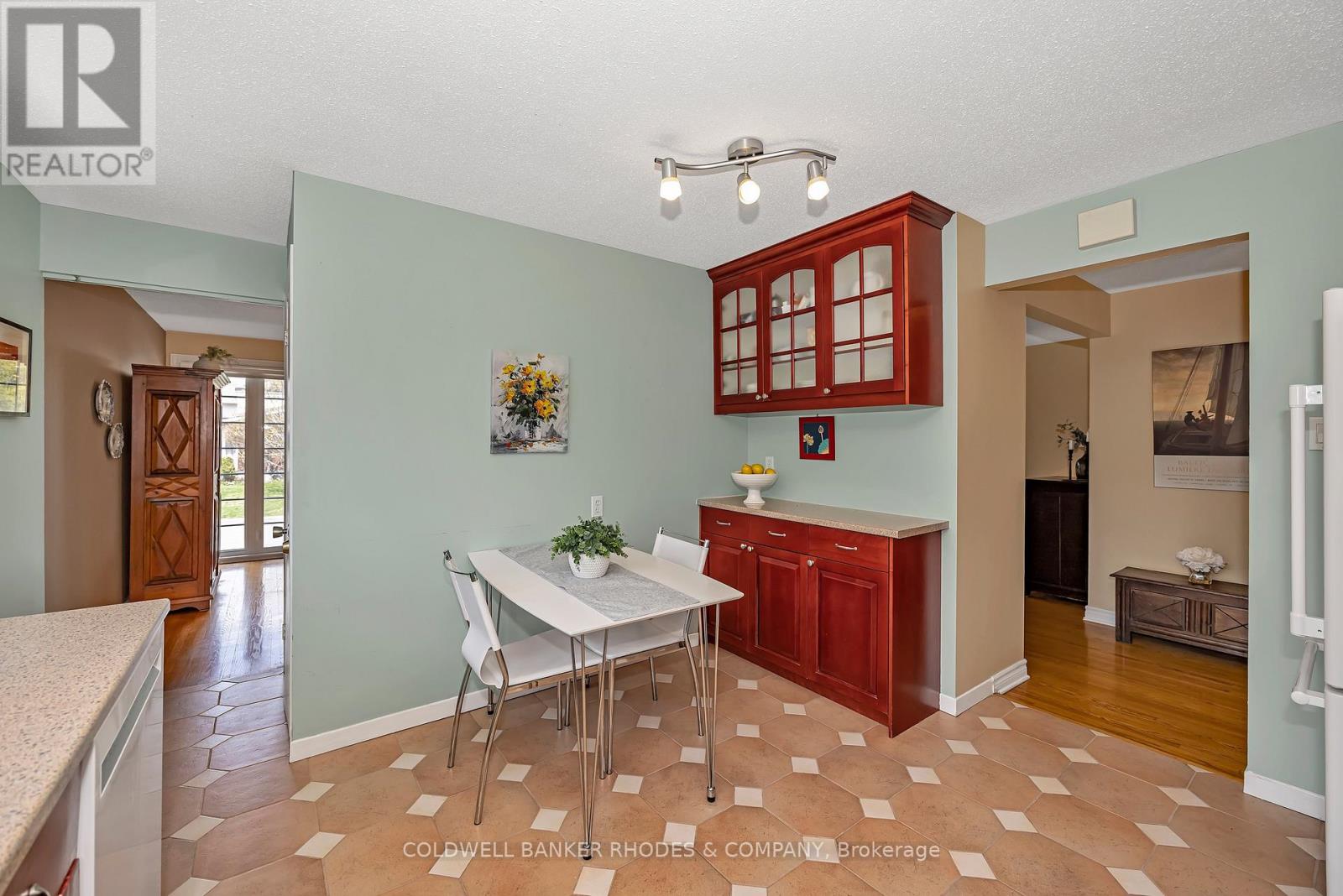 2047 Woodglen Crescent, Ottawa, Ontario  K1J 6G6 - Photo 11 - X13091184