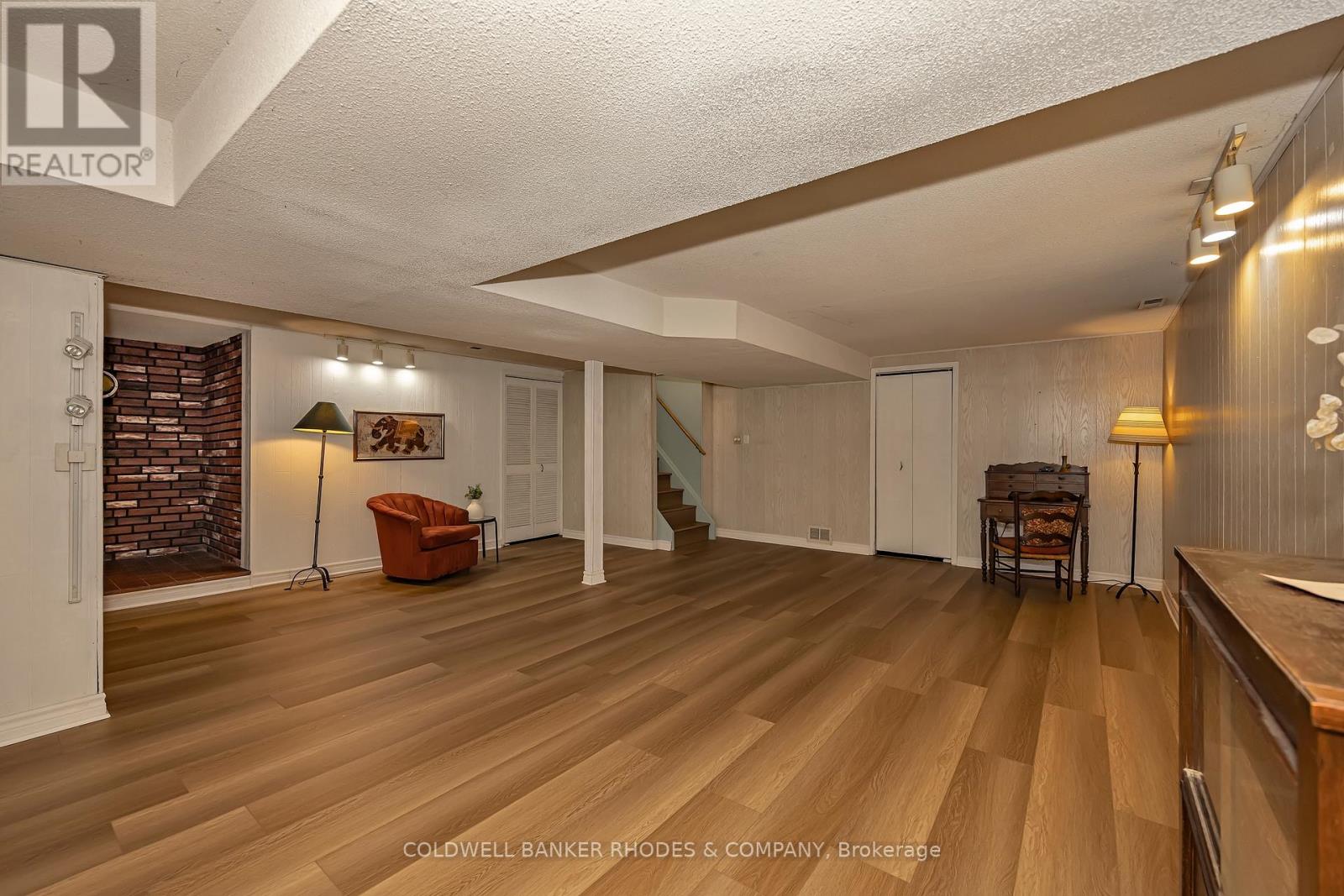 2047 Woodglen Crescent, Ottawa, Ontario  K1J 6G6 - Photo 23 - X13091184