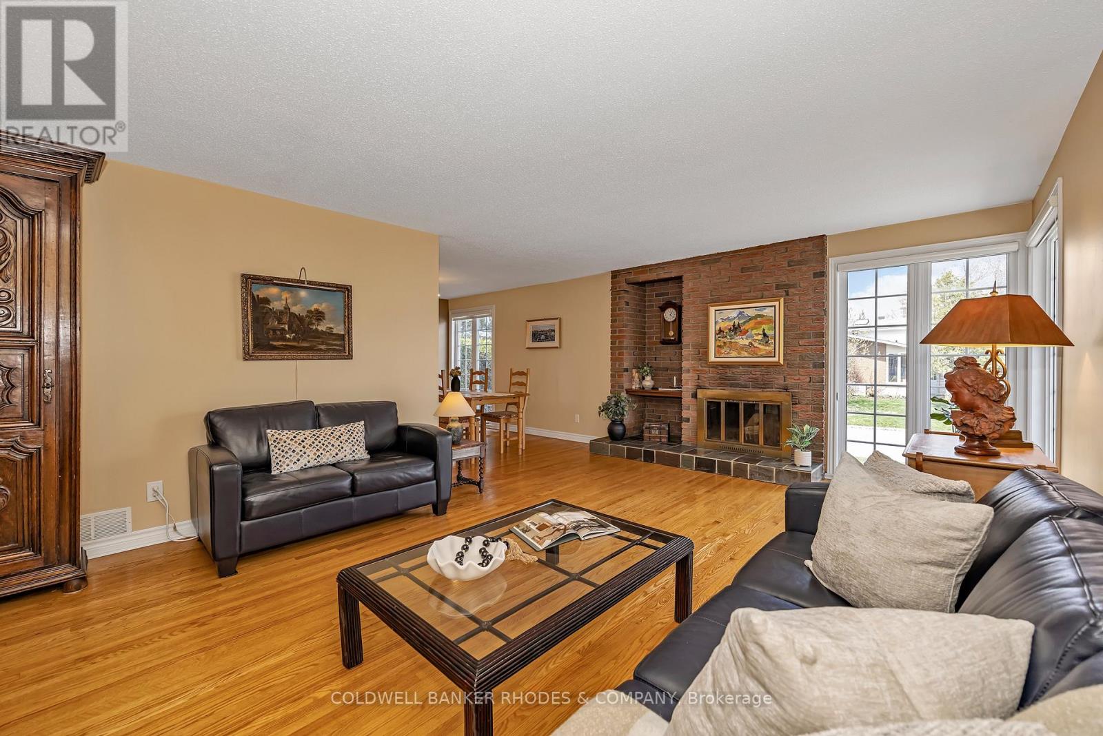 2047 Woodglen Crescent, Ottawa, Ontario  K1J 6G6 - Photo 5 - X13091184