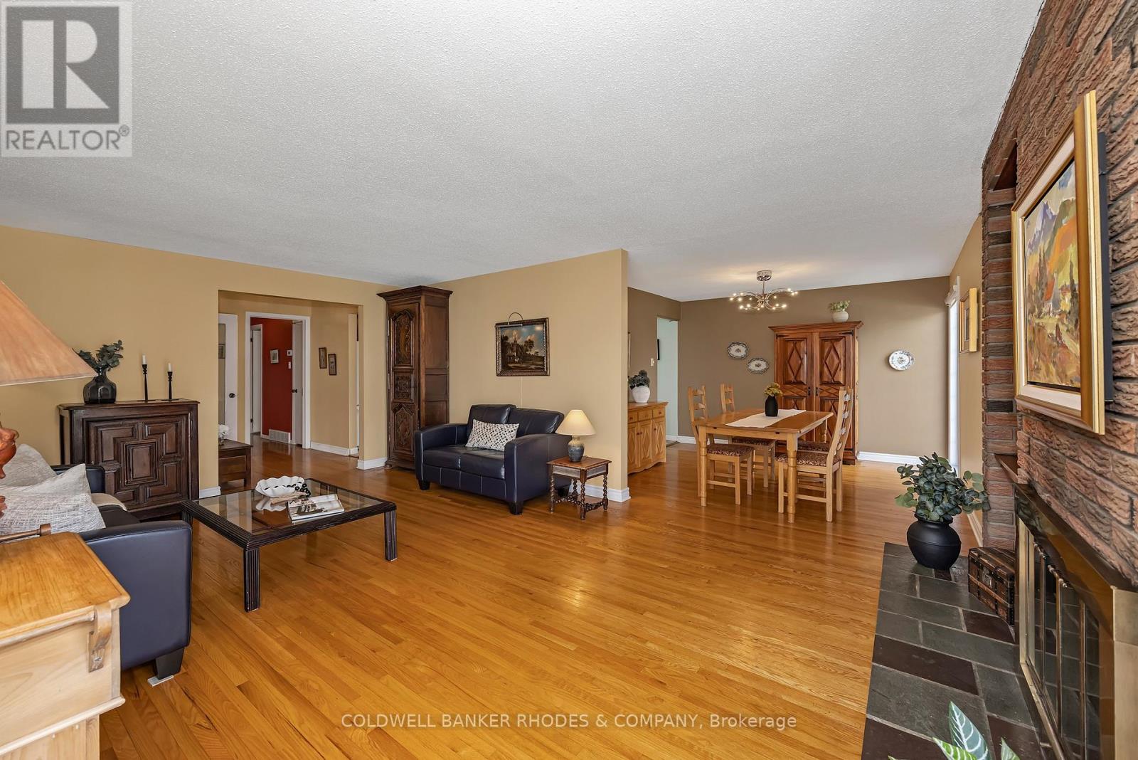 2047 Woodglen Crescent, Ottawa, Ontario  K1J 6G6 - Photo 6 - X13091184