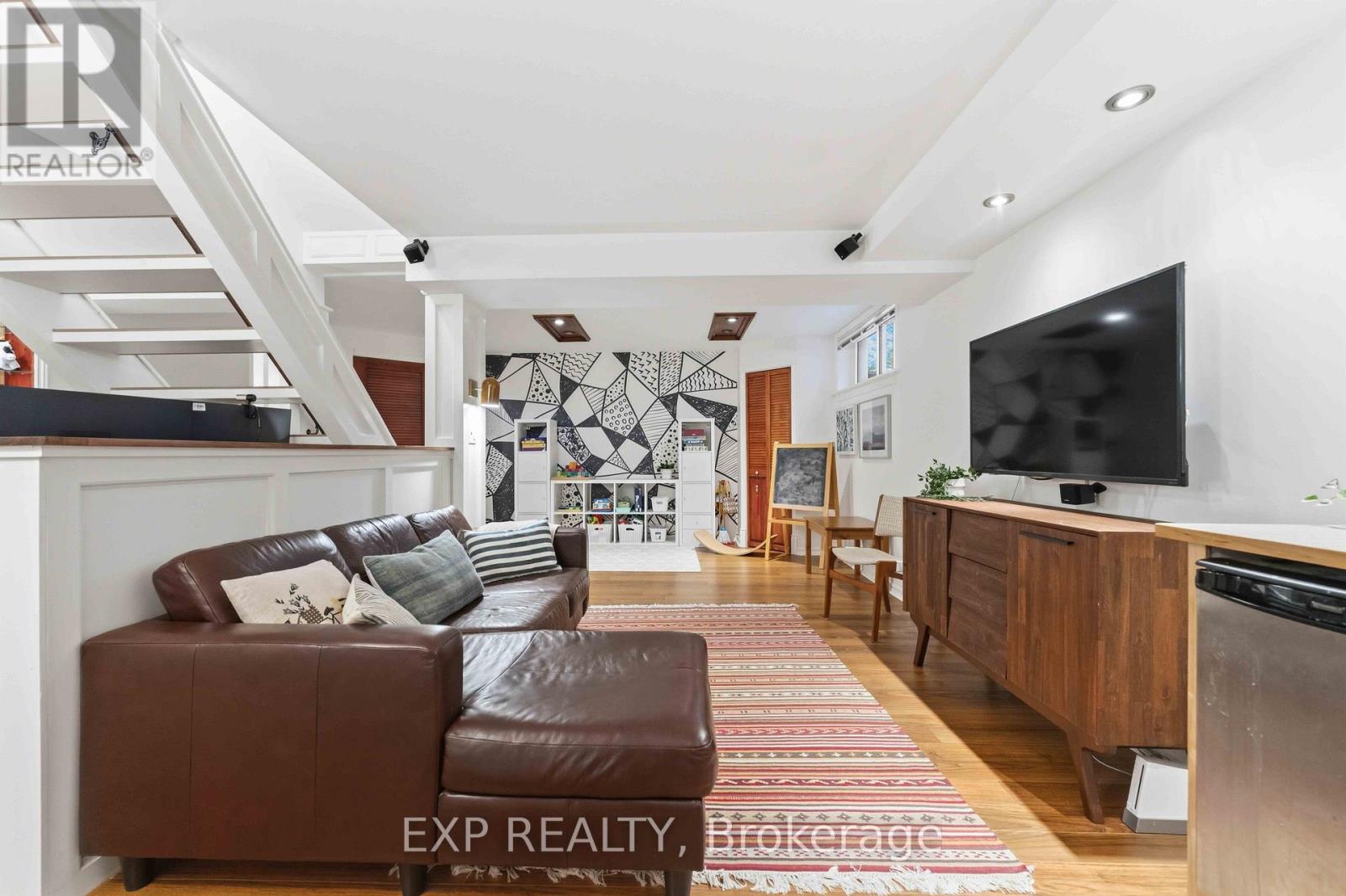 31 Four Seasons Drive, Ottawa, Ontario  K2E 7P9 - Photo 32 - X13091200