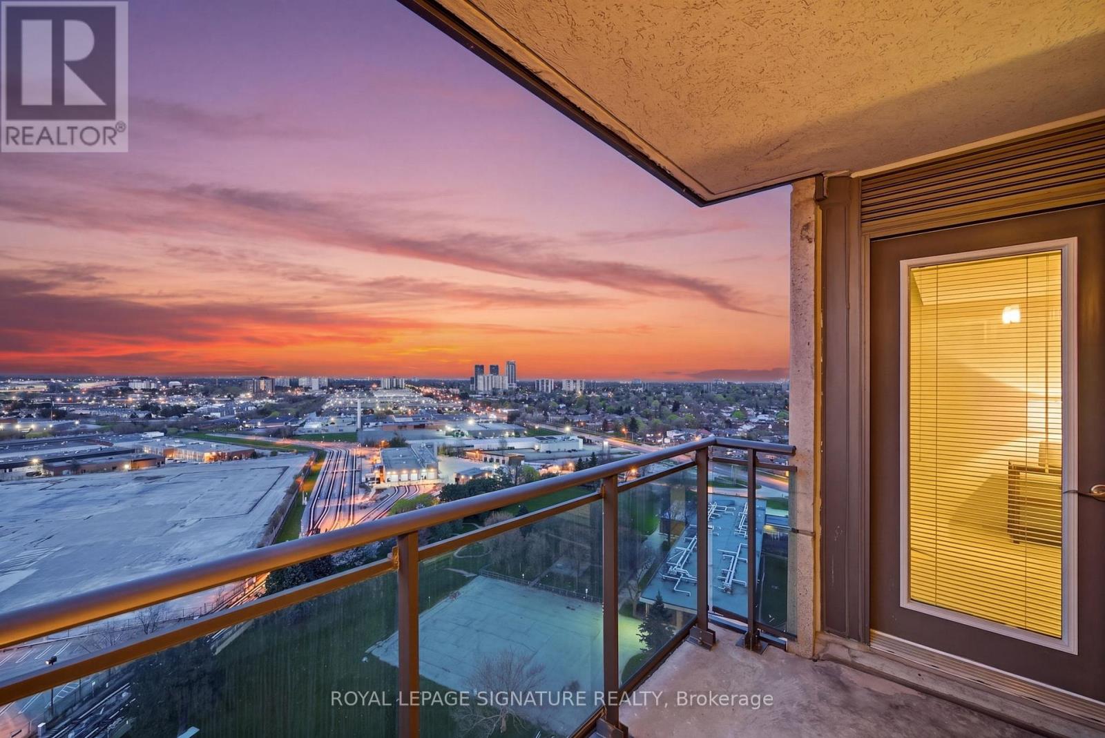 2207 - 88 Grangeway Avenue, Toronto, Ontario  M1H 0A2 - Photo 19 - E13090338