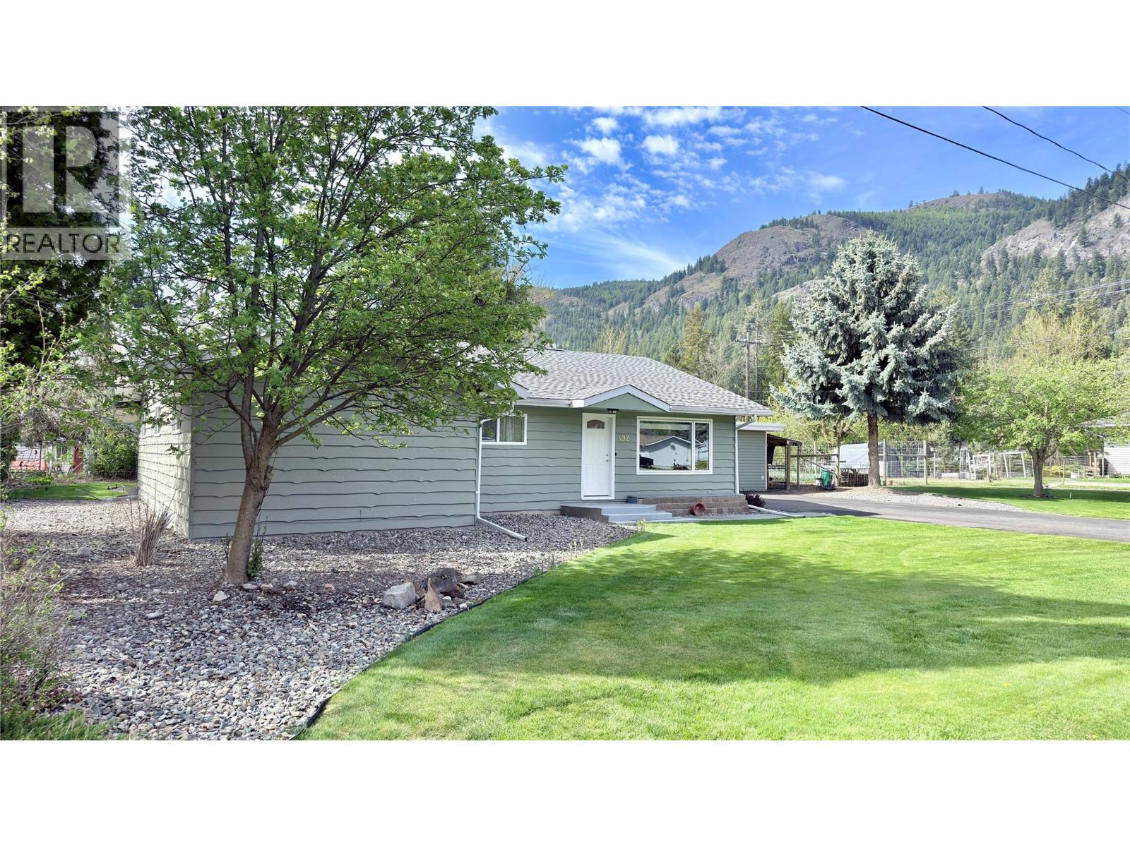 492 Fourth Avenue, Midway, British Columbia  V0H 1M0 - Photo 3 - 10385869