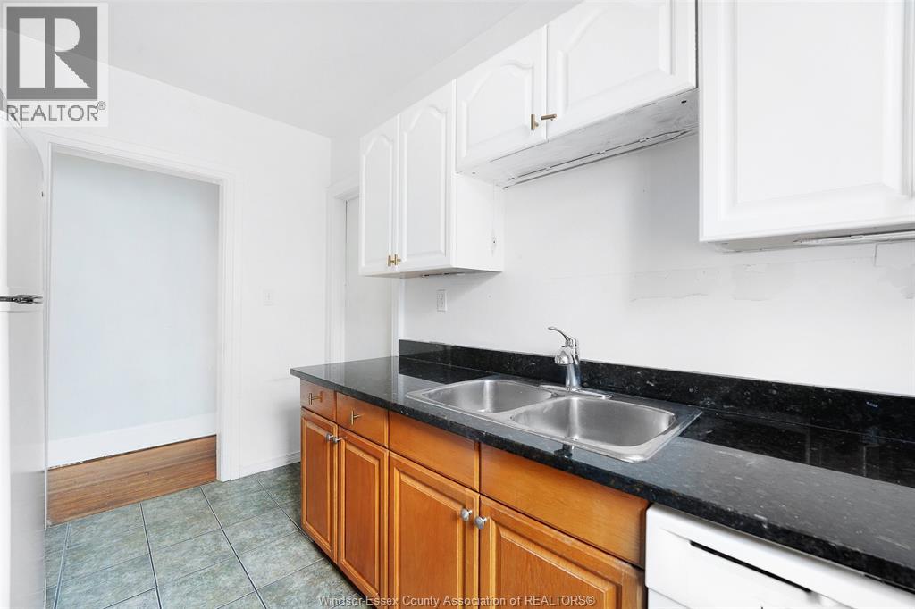 1529 Riverside Drive East, Windsor, Ontario  N9A 2V1 - Photo 13 - 26010271