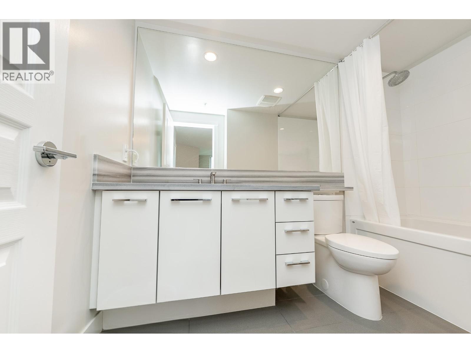 2207 3093 Windsor Gate, Coquitlam, British Columbia  V3B 0N2 - Photo 11 - R3120157