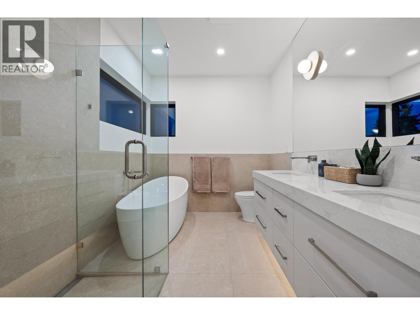 3670 Fleming Street, Vancouver, British Columbia  V5N 3V8 - Photo 22 - R3120167