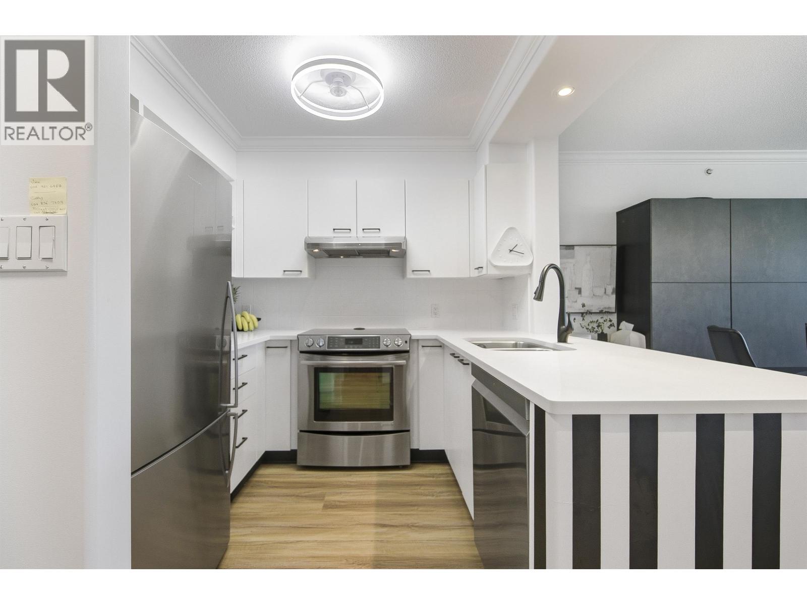 403 1575 W 10th Avenue, Vancouver, British Columbia  V6J 5L1 - Photo 3 - R3120191