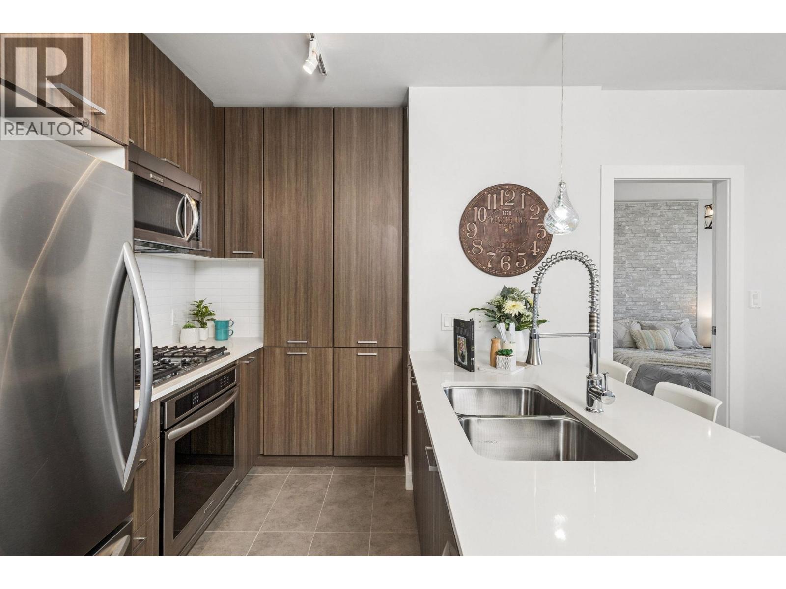 2202 301 Capilano Road, Port Moody, British Columbia V3H 0G6 - Photo 9 - R3120207