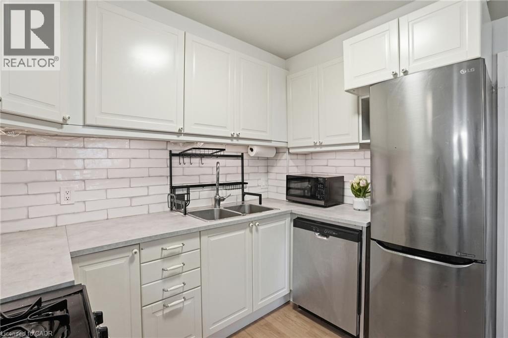 279 Park Street W, Dundas, Ontario  L9H 1Y6 - Photo 13 - 40827465
