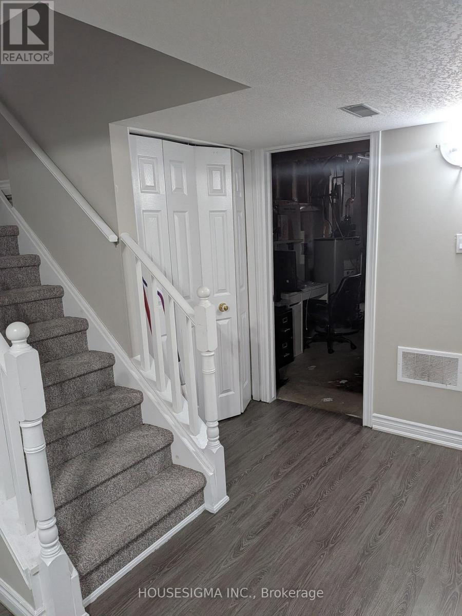 90 Penelope Drive, Kitchener, Ontario  N2N 3C5 - Photo 18 - X13043470