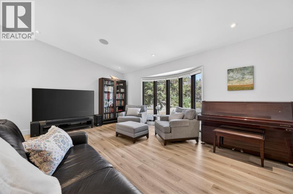 107 Pump Hill Place Sw, Calgary, Alberta  T2V 4C6 - Photo 6 - A2305329