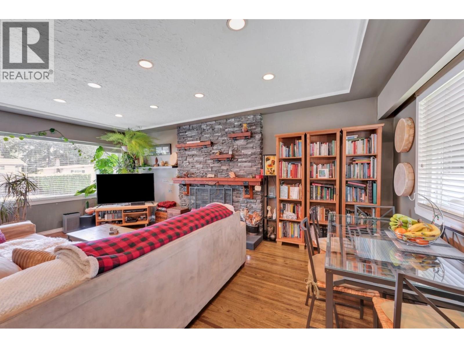 430 Montgomery Street, Coquitlam, British Columbia  V3K 5G6 - Photo 8 - R3120180