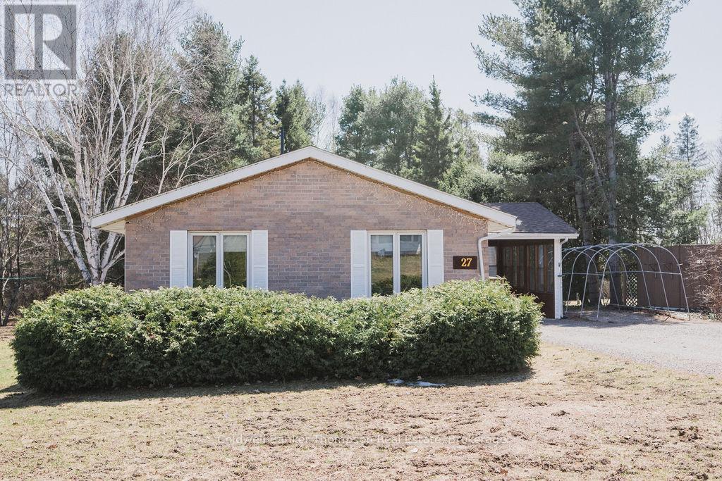 27 Queen Street, Sundridge, Ontario  P0A 1Z0 - Photo 2 - X13091102
