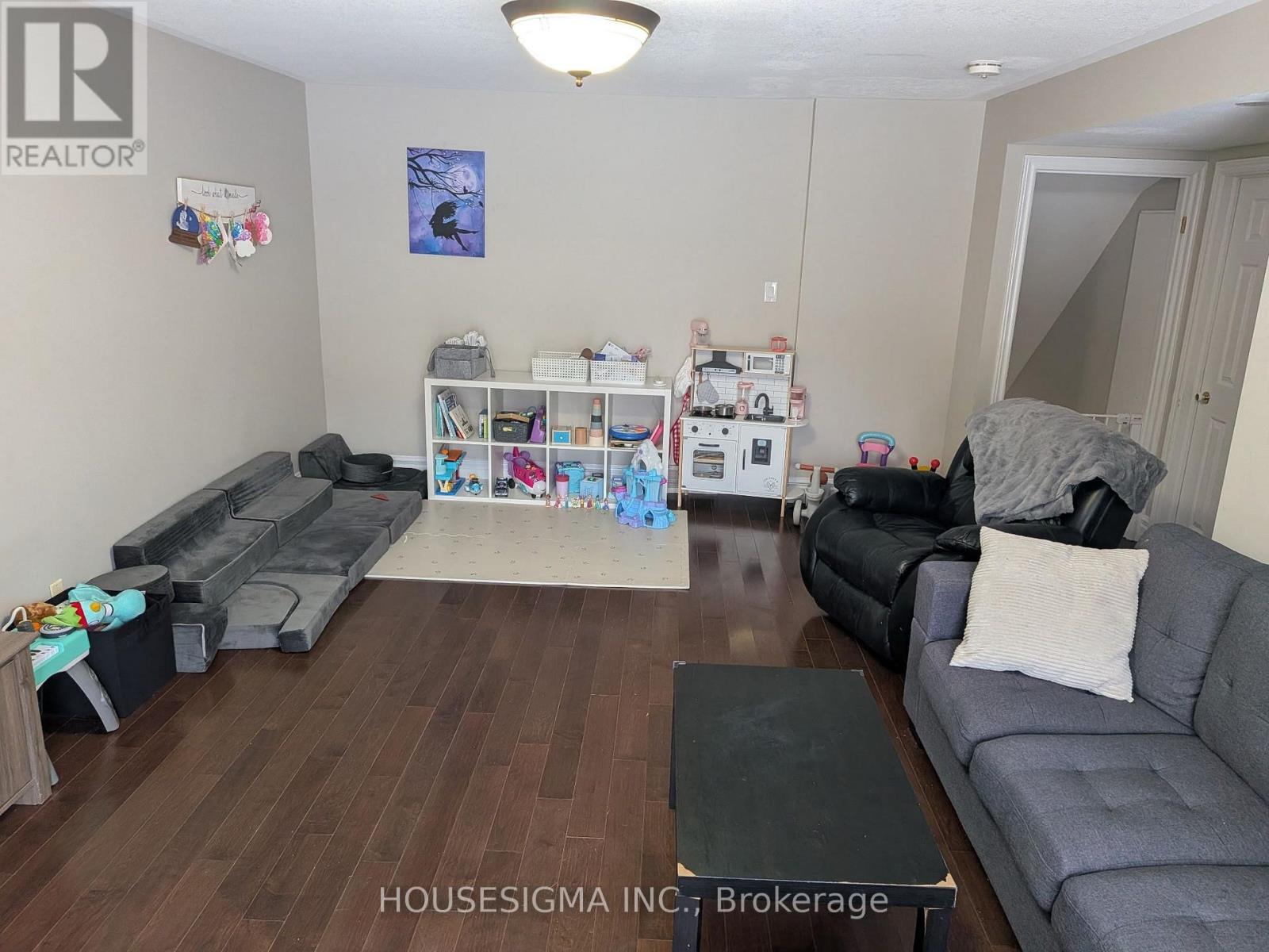 90 Penelope Drive, Kitchener, Ontario  N2N 3C5 - Photo 3 - X13043470
