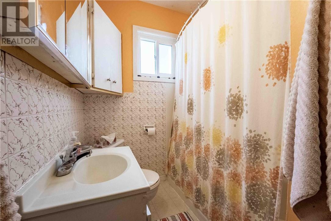 2 Eyre Street, Sudbury, Ontario  P3C 4A3 - Photo 14 - 2127576