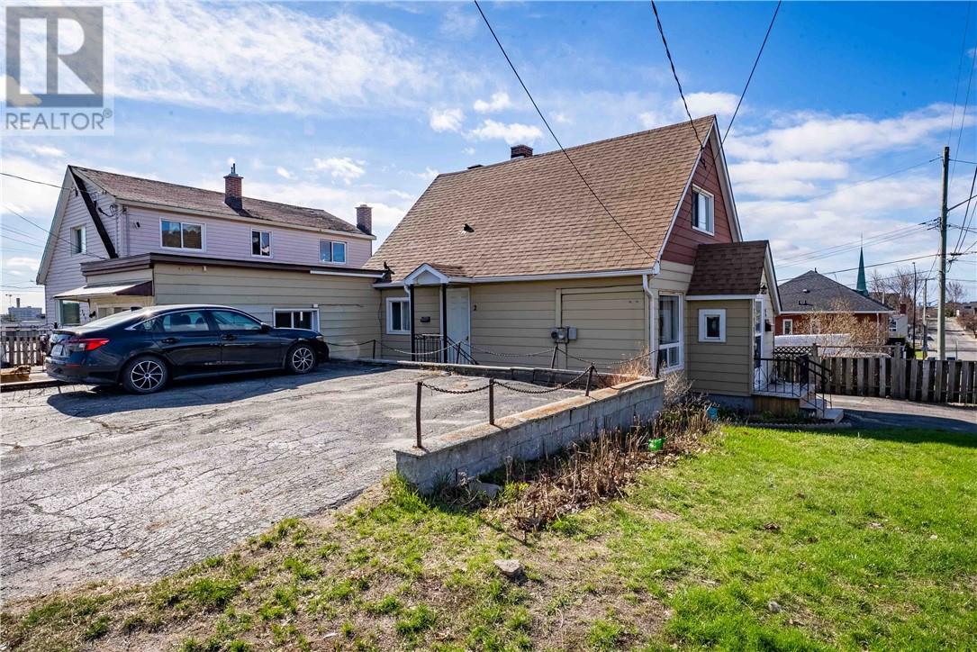 2 Eyre Street, Sudbury, Ontario  P3C 4A3 - Photo 3 - 2127576
