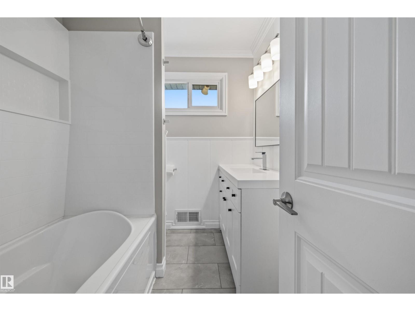 7927 71 Av Nw, Edmonton, Alberta  T6C 0B1 - Photo 21 - E4485992