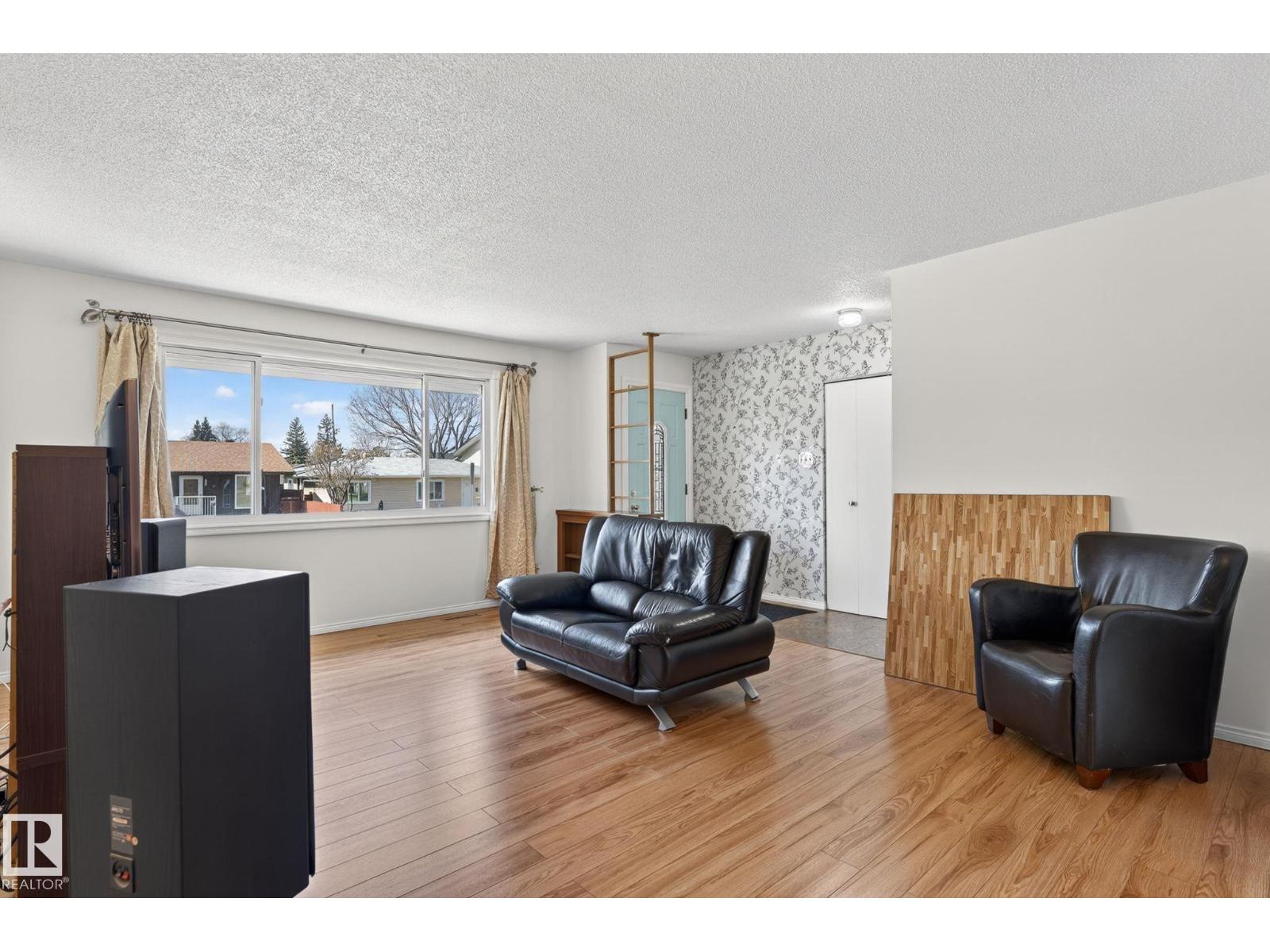 10719 152 St Nw, Edmonton, Alberta  T5P 1Z2 - Photo 3 - E4485994
