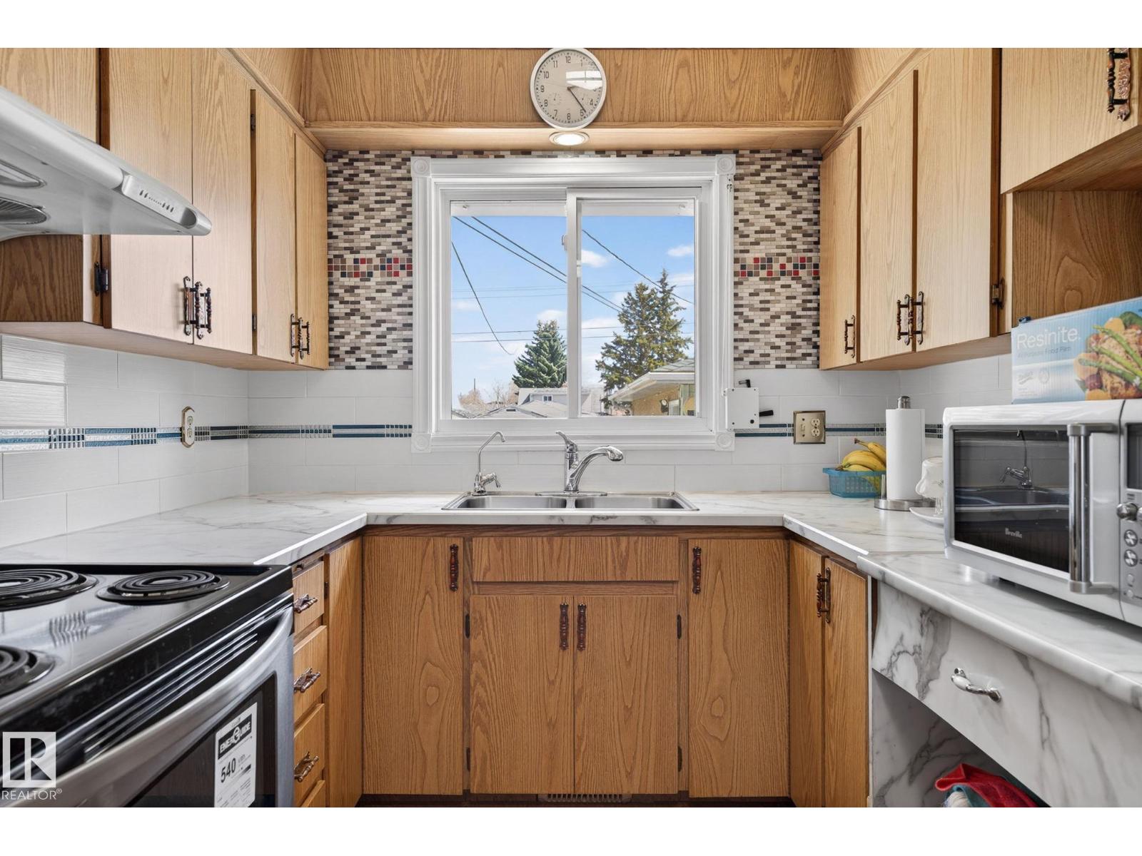 10719 152 St Nw, Edmonton, Alberta  T5P 1Z2 - Photo 9 - E4485994