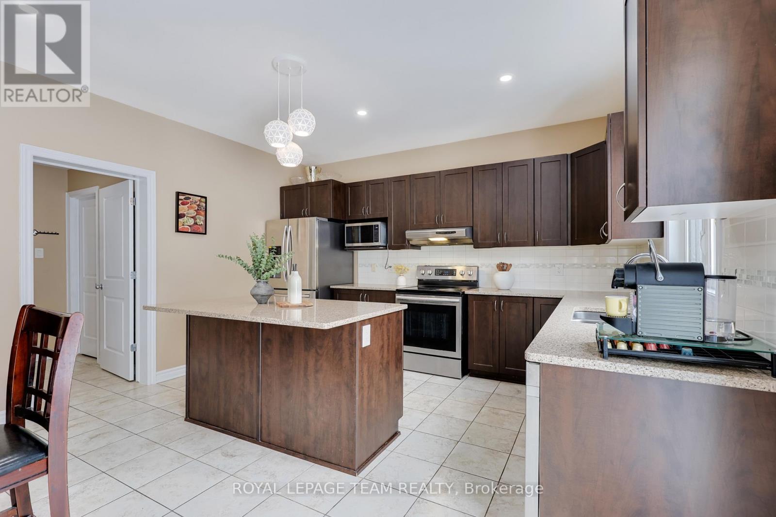 209 Mission Trail Crescent, Ottawa, Ontario  K2T 0H7 - Photo 17 - X12920216