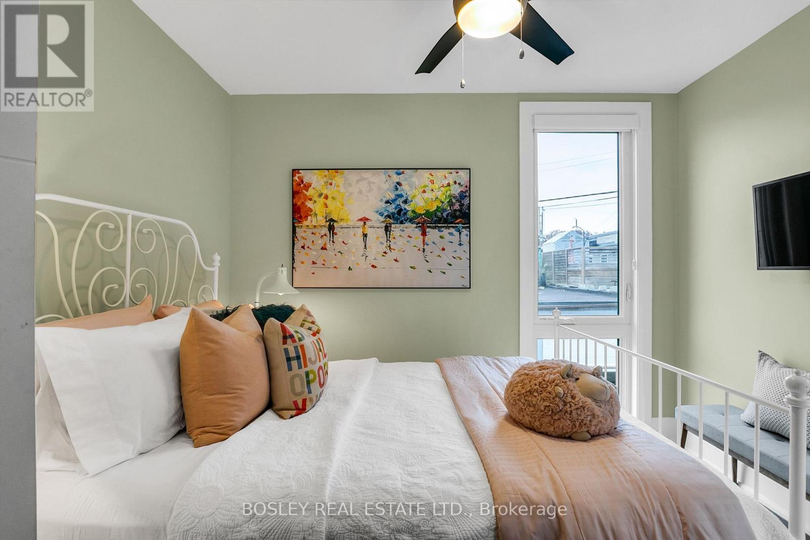 108 Moberly Avenue, Toronto, Ontario  M4C 4B1 - Photo 14 - E12879276