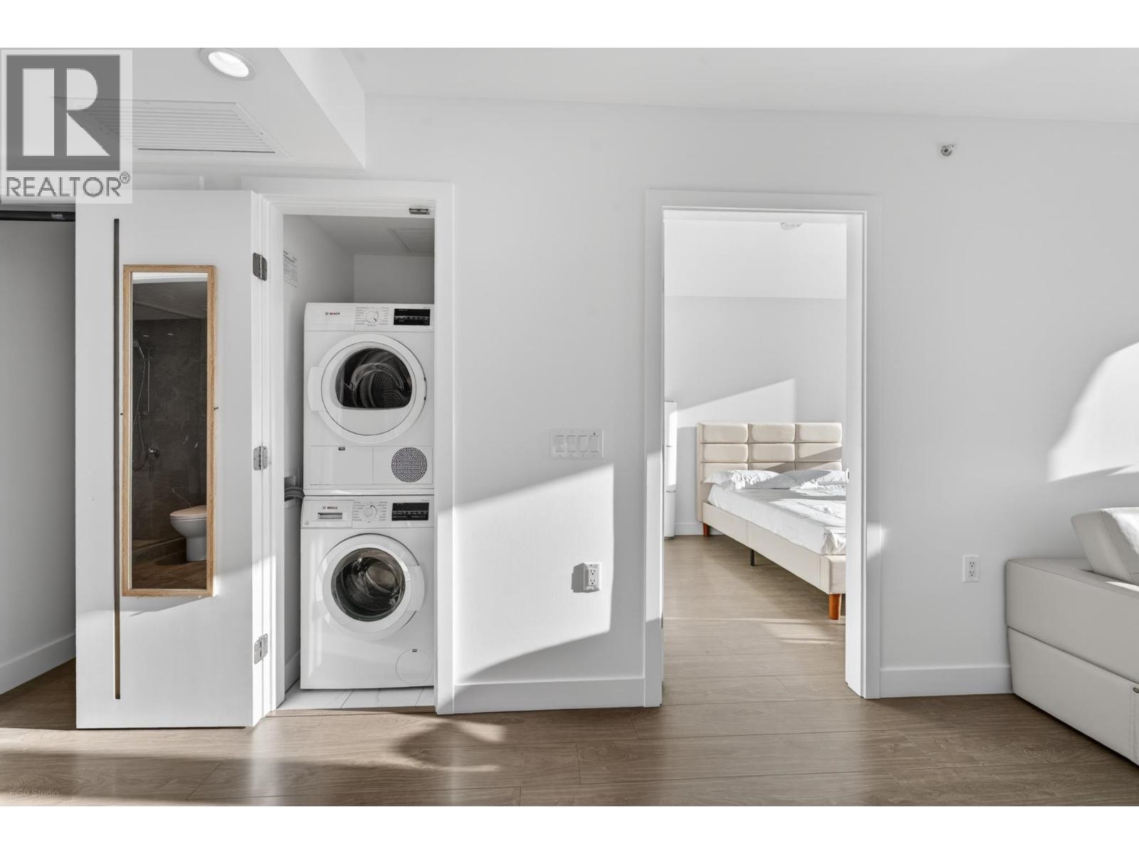 651 6328 No. 3 Road, Richmond, British Columbia  V6Y 0L6 - Photo 10 - R3120196