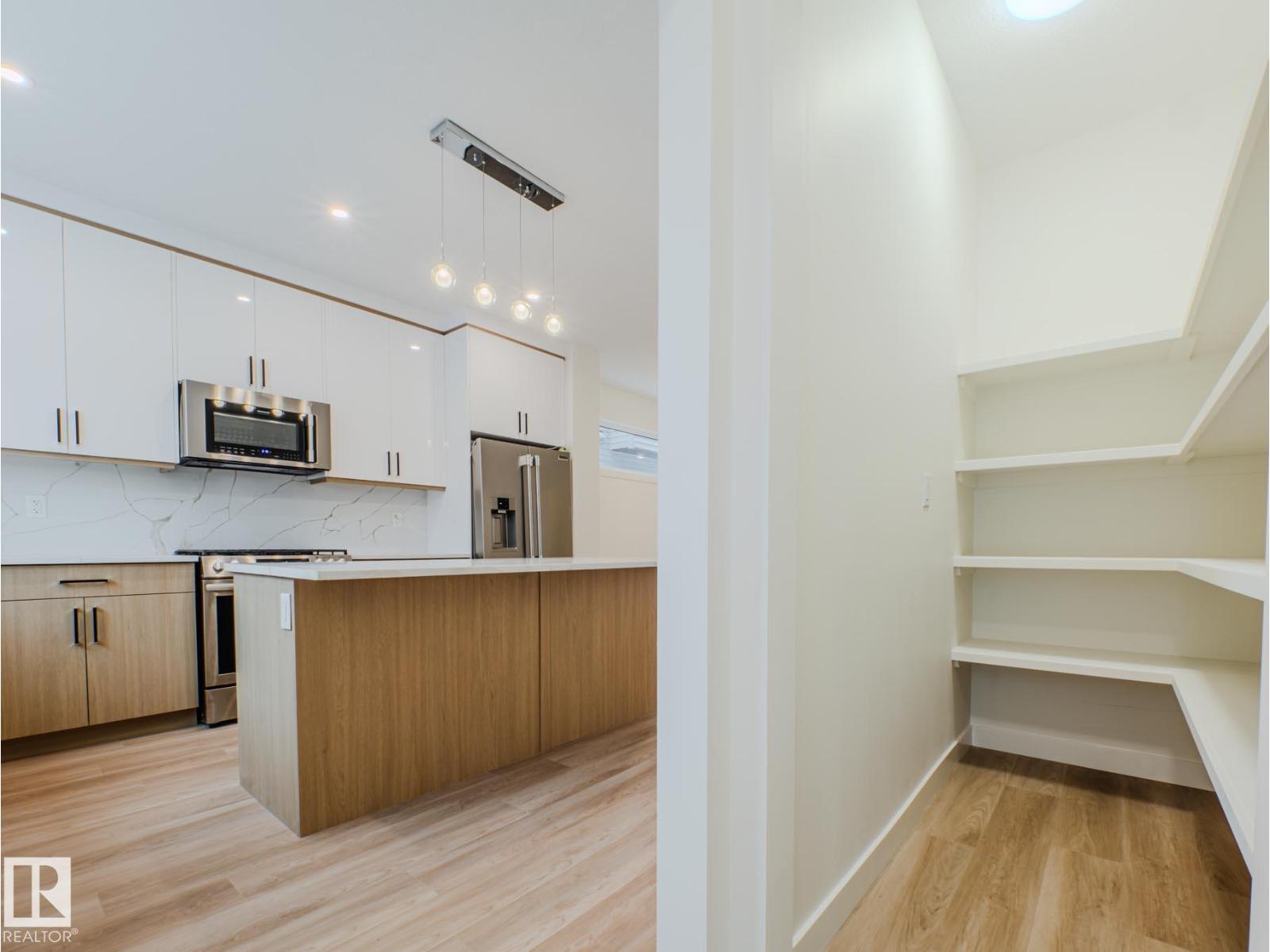 8713 149 St Nw, Edmonton, Alberta  T5R 1B5 - Photo 11 - E4486000